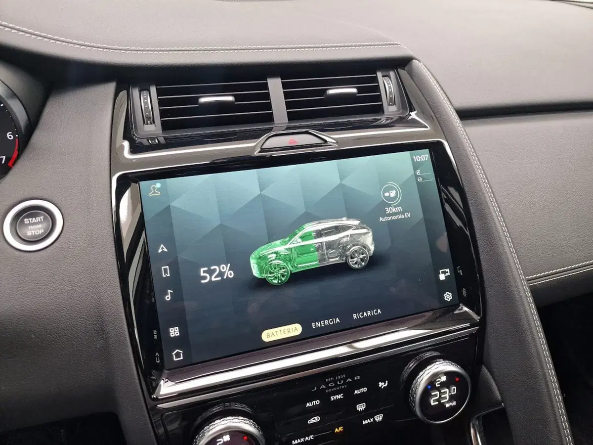 Jaguar E-Pace usata a Verbano Cusio Ossola (15)