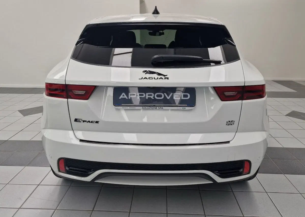 Jaguar E-Pace usata a Verbano Cusio Ossola (7)