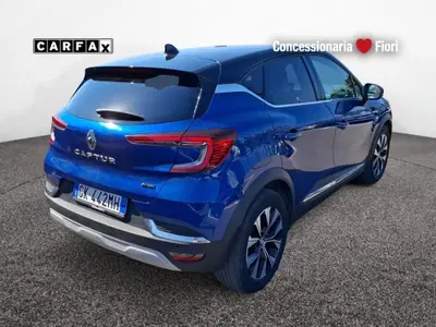 Renault Captur 1.6 full hybrid Techno 145cv auto del 2023 usata a Latina