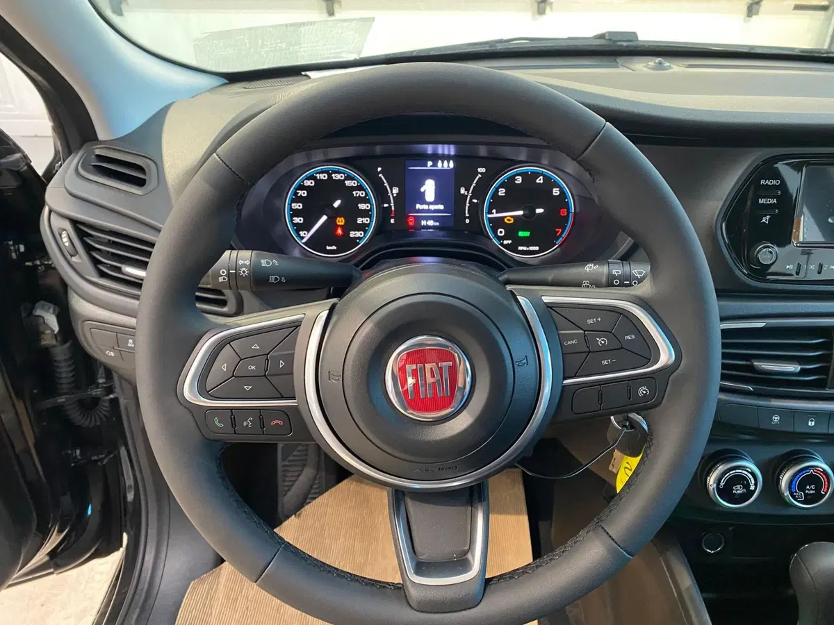 Fiat Tipo Station Wagon nuova a Milano (14)