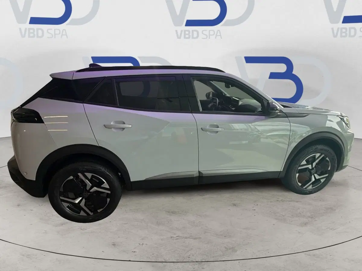 Peugeot 2008 nuova a Milano (7)