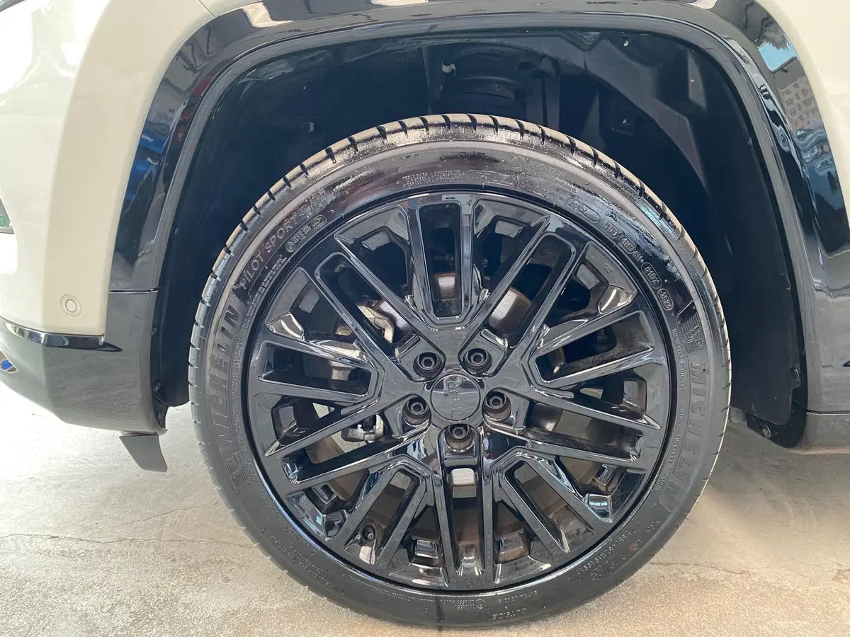 Jeep Compass usata a Milano (9)