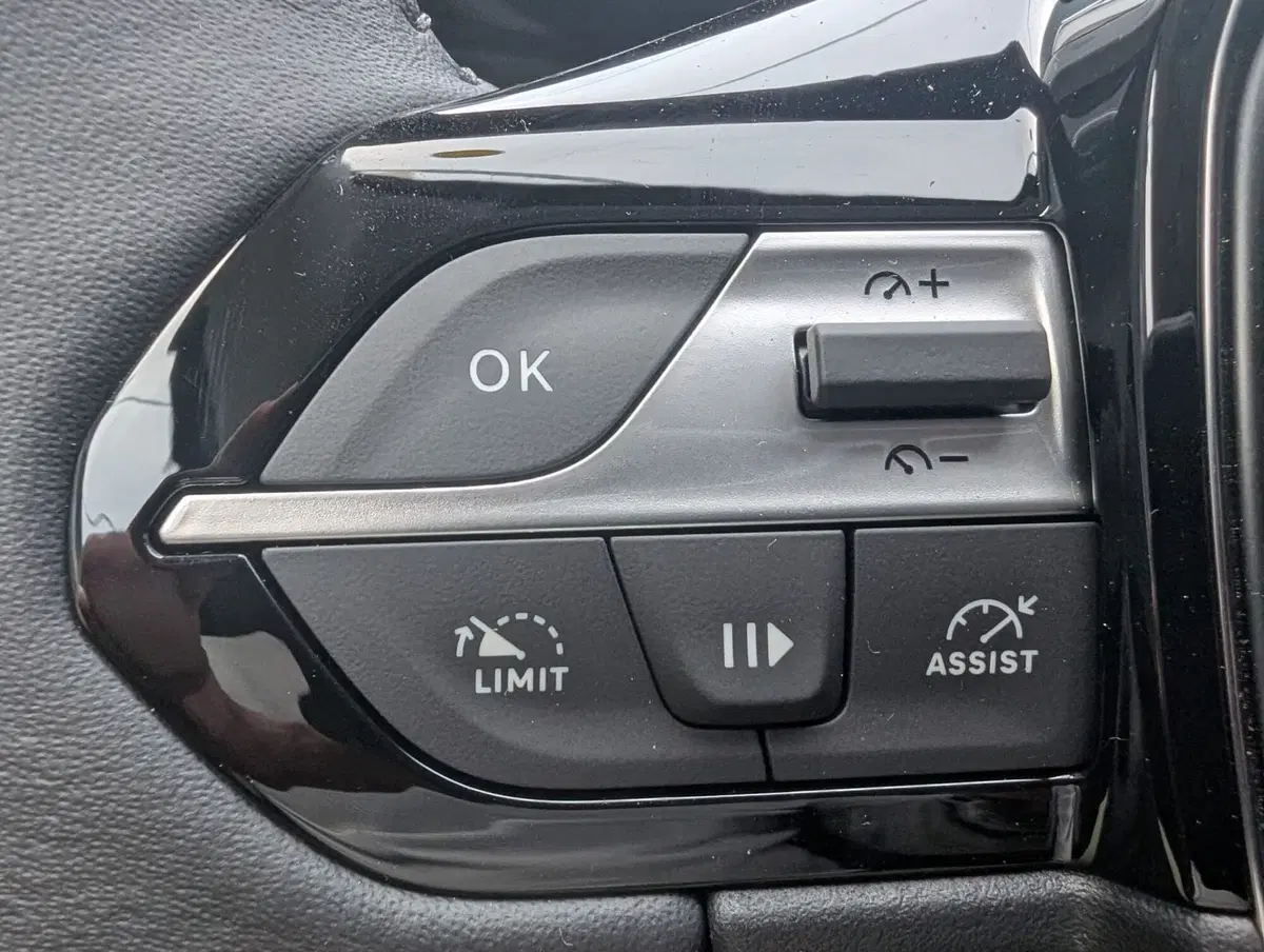 Peugeot 308 nuova a Milano (14)