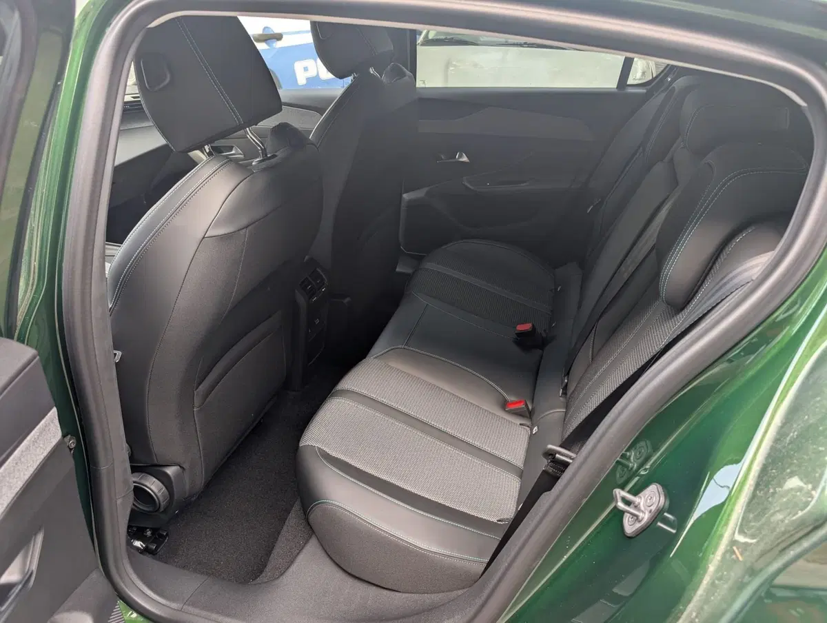 Peugeot 308 nuova a Milano (18)