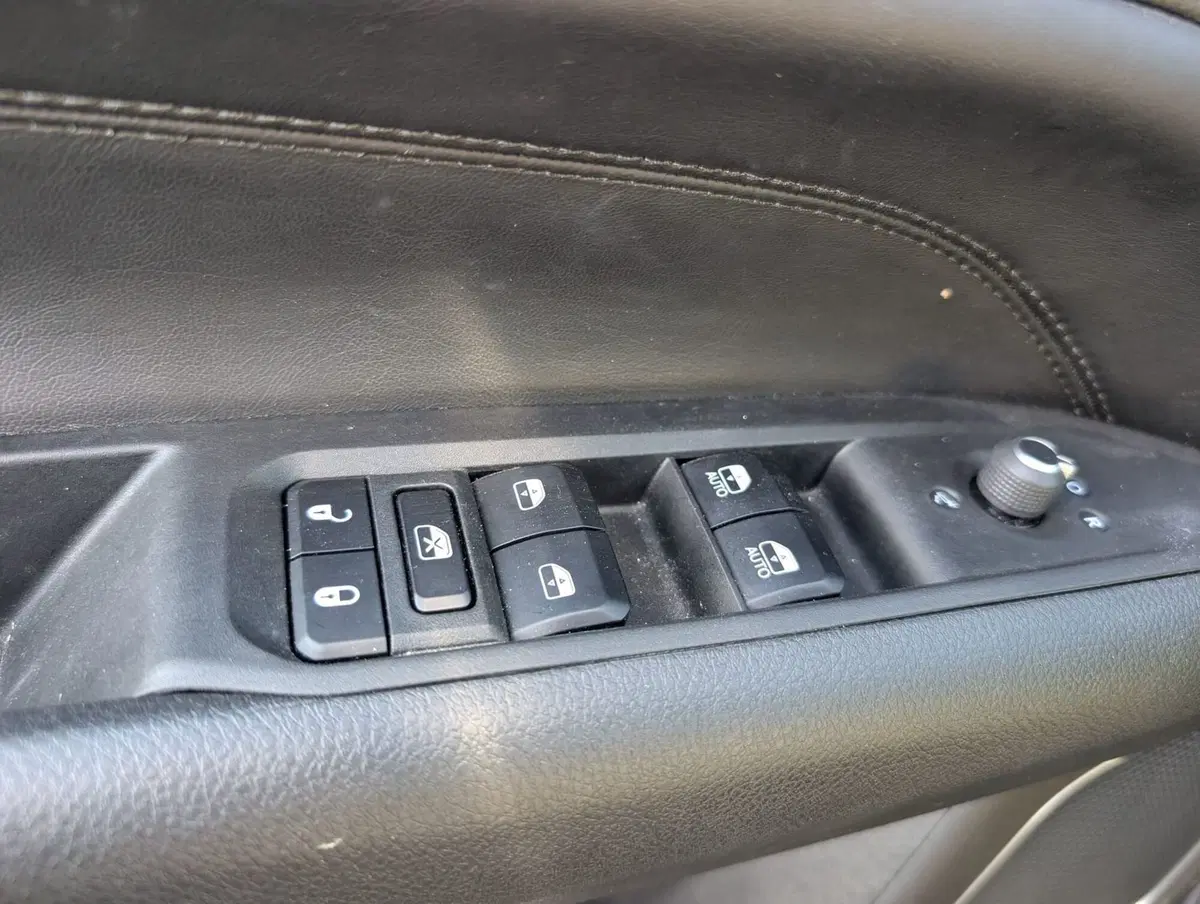 Jeep Compass usata a Milano (17)