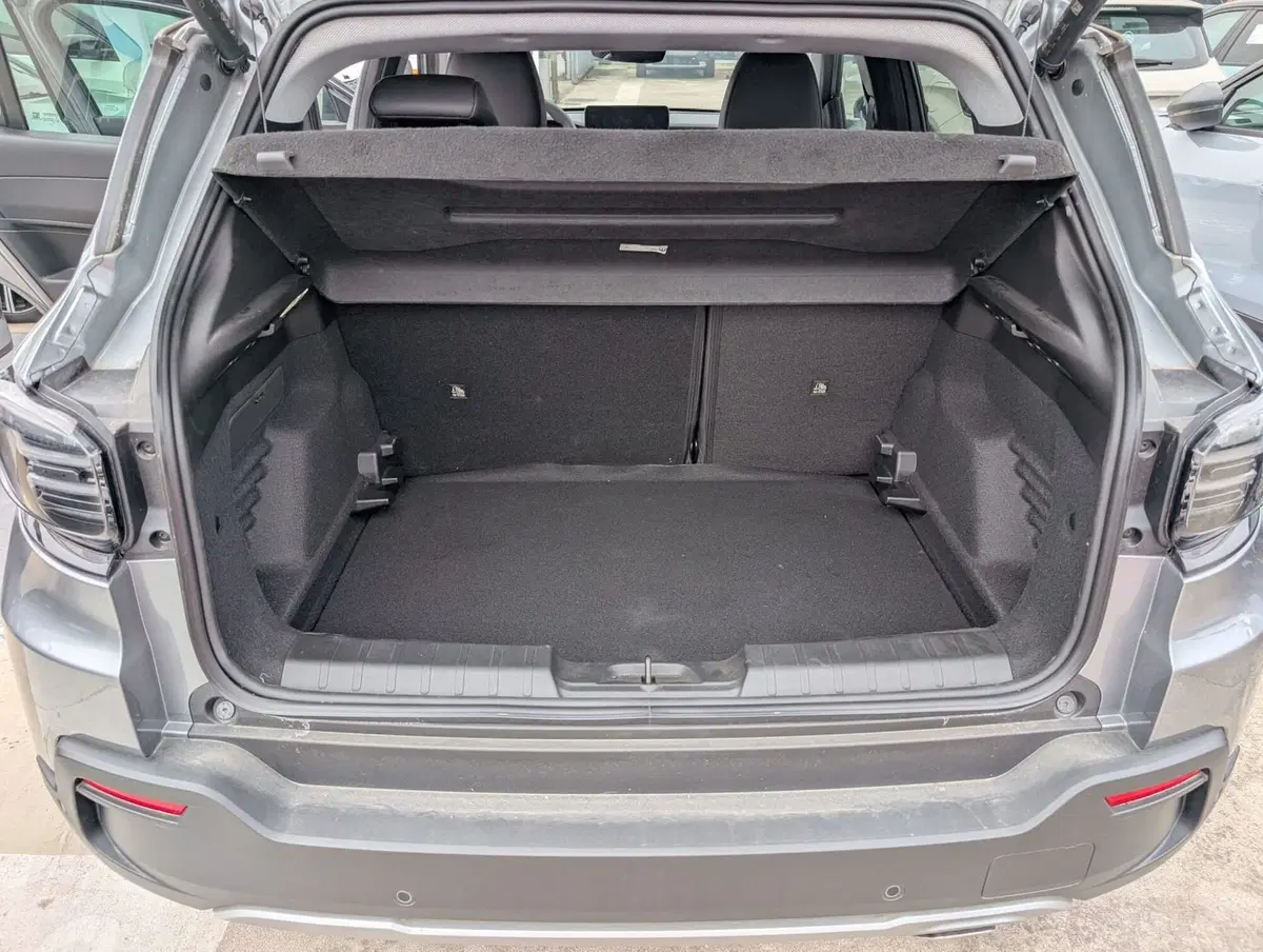 Jeep Avenger usata a Milano (5)