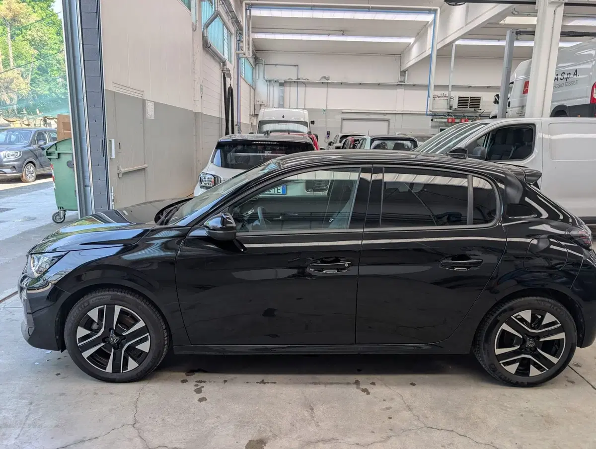 Peugeot 208 usata a Milano (5)