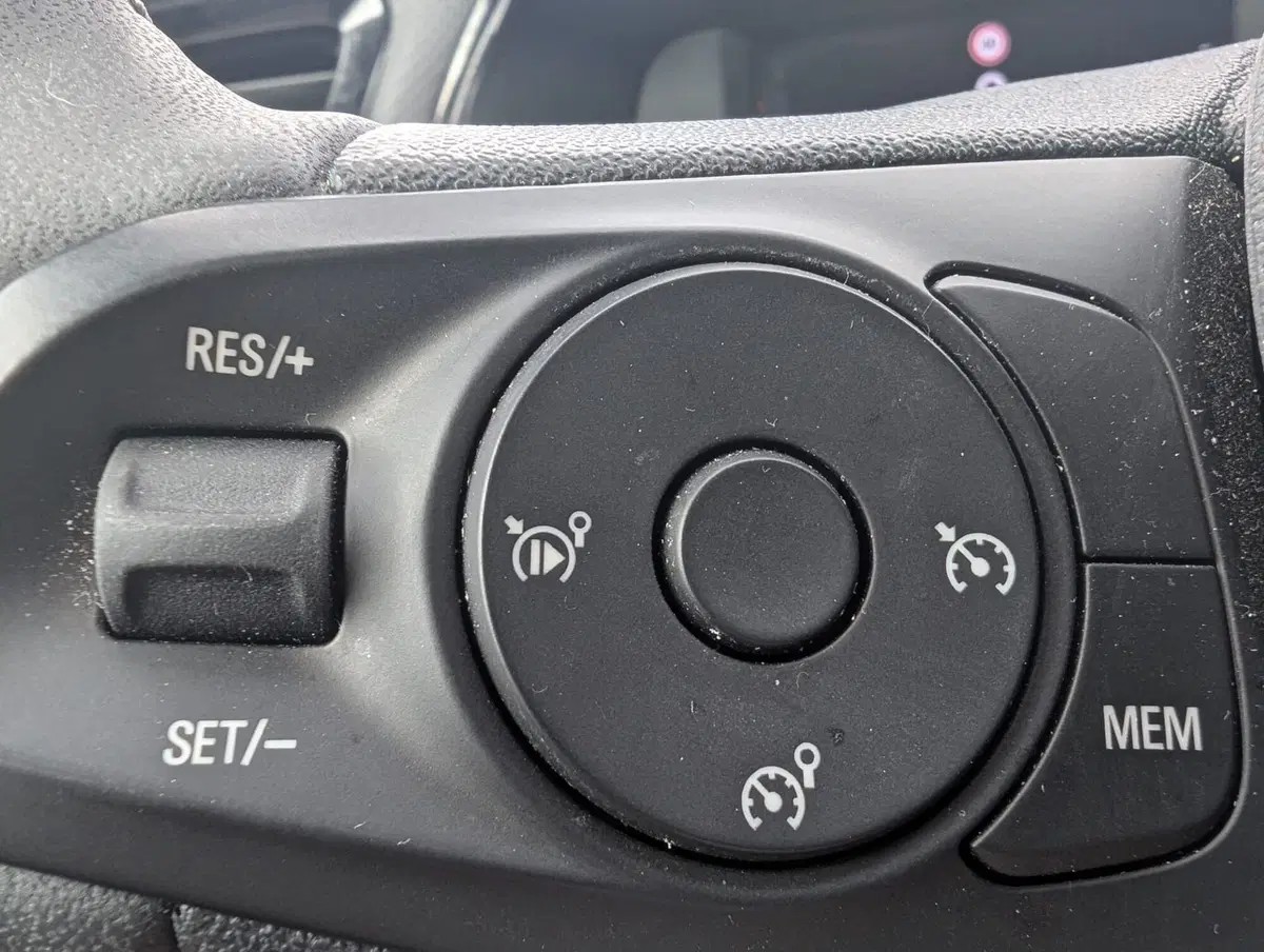 Opel Corsa usata a Milano (16)