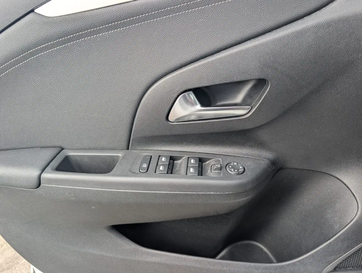 Opel Corsa usata a Milano (17)