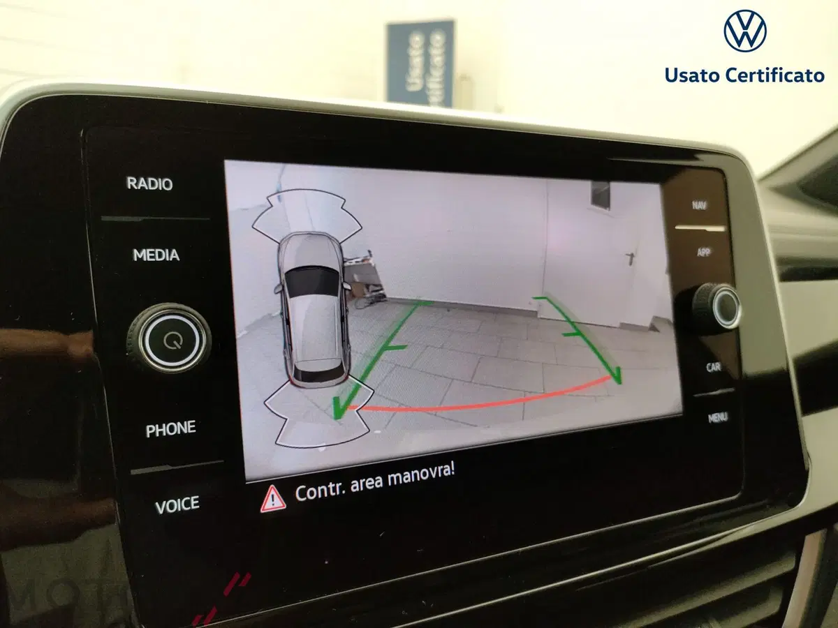 Volkswagen T-Roc usata a Varese (16)