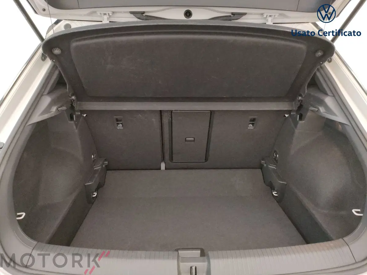 Volkswagen T-Roc usata a Varese (9)