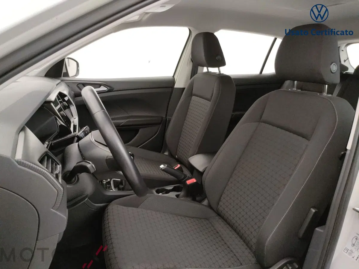 Volkswagen T-Cross usata a Varese (11)