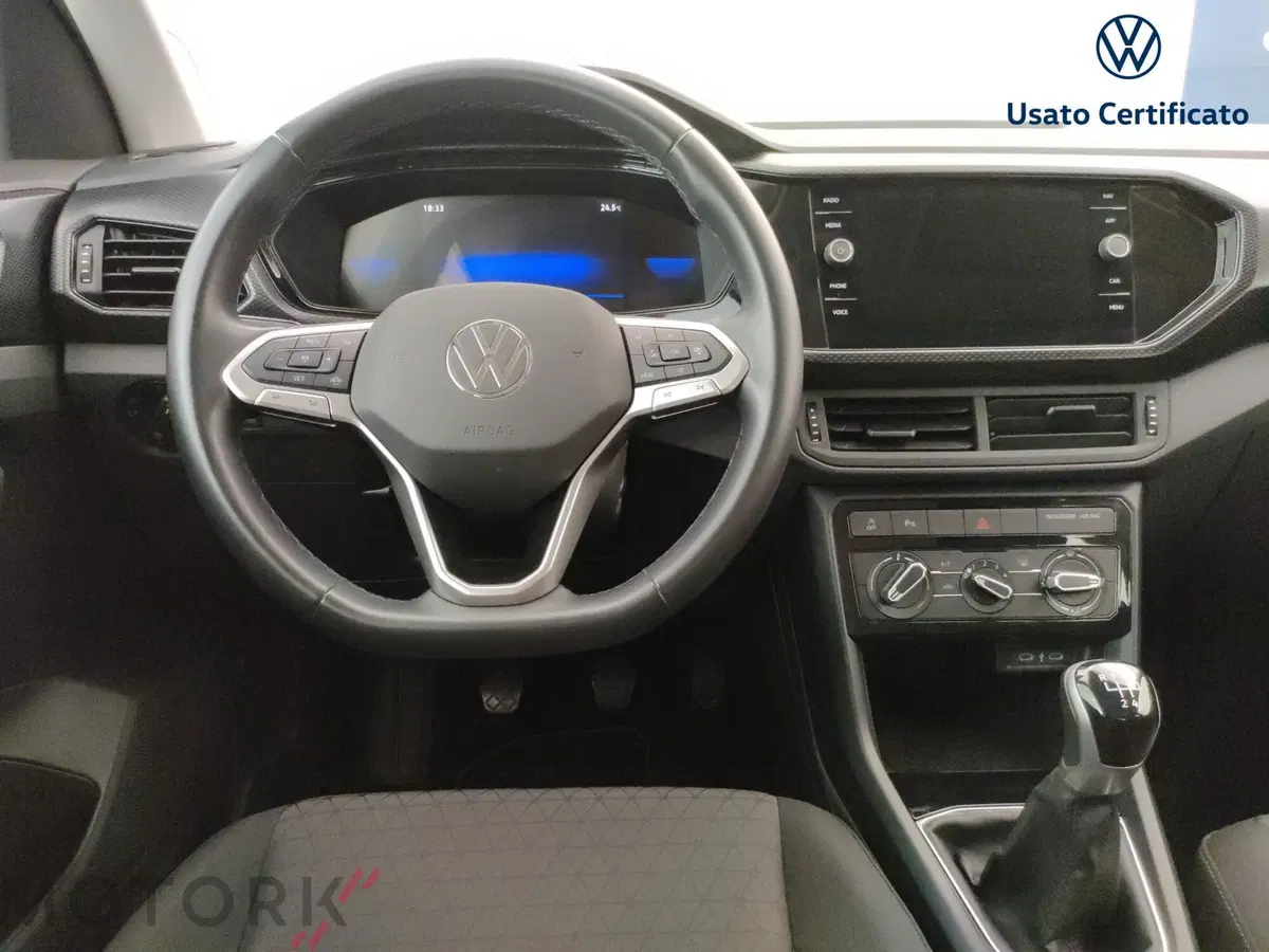 Volkswagen T-Cross usata a Varese (12)