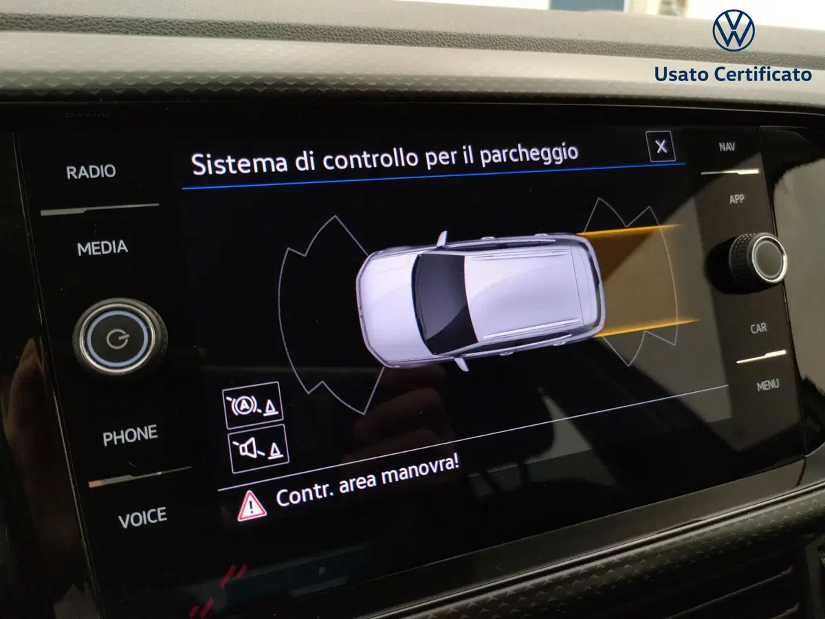 Volkswagen T-Cross usata a Varese (16)