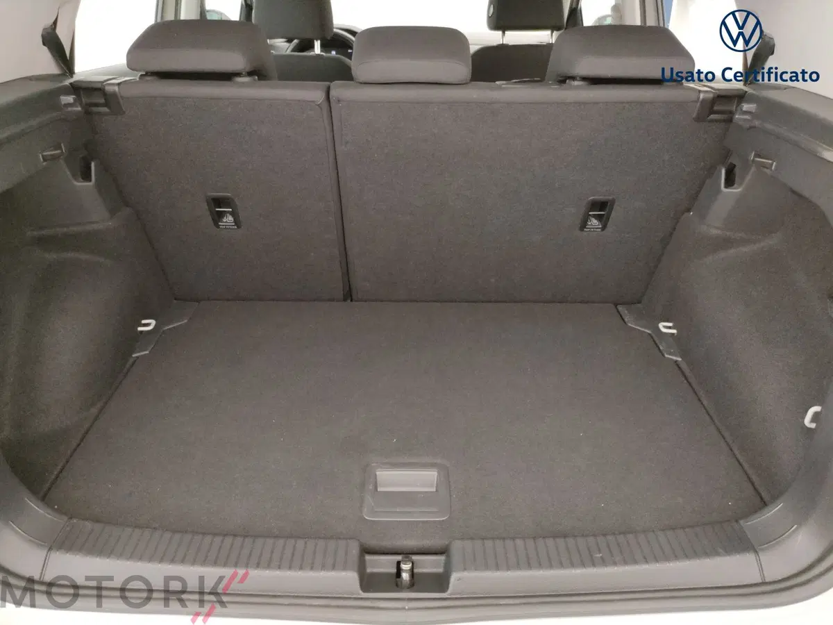 Volkswagen T-Cross usata a Varese (9)