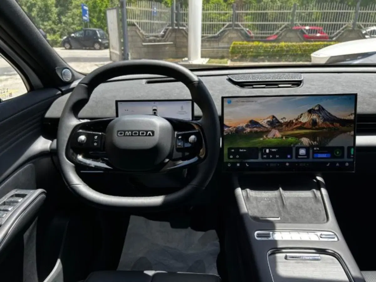 Omoda Omoda 7 SHS-P nuova a Potenza (14)