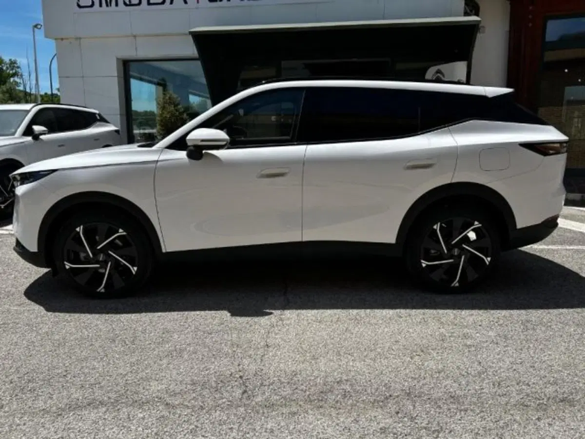 Omoda Omoda 7 SHS-P nuova a Potenza (2)