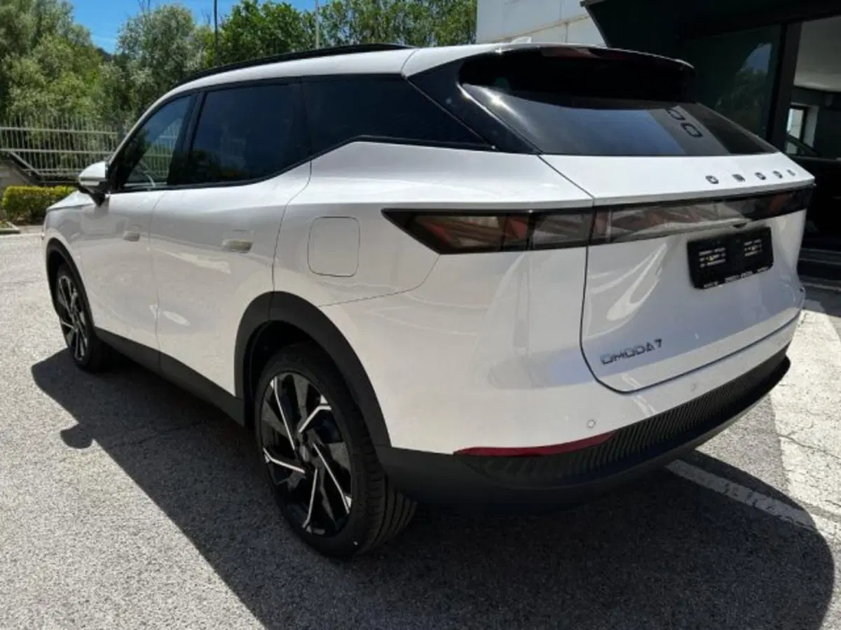 Omoda Omoda 7 SHS-P nuova a Potenza (3)