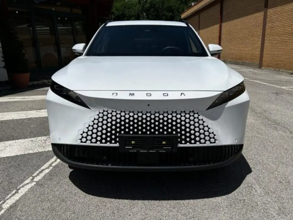 Omoda Omoda 7 SHS-P nuova a Potenza (7)