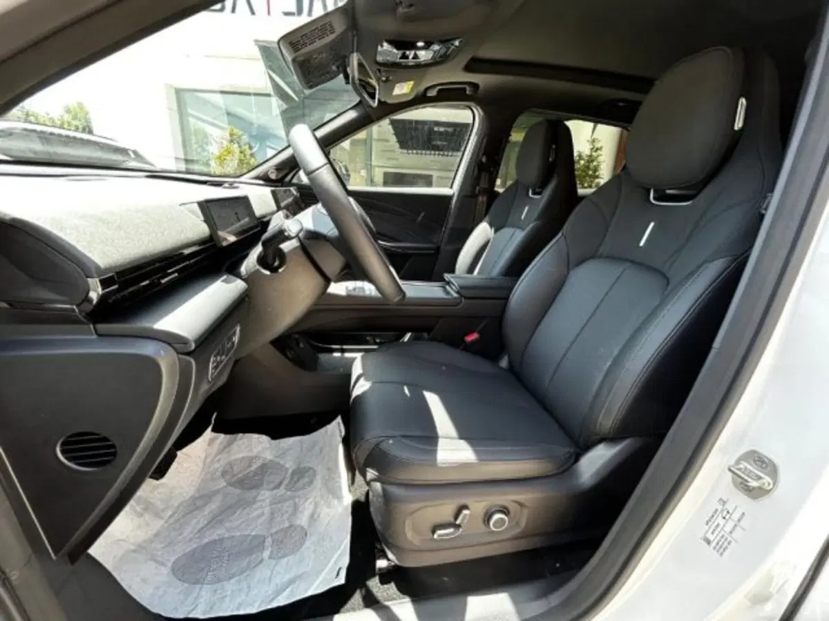 Omoda Omoda 7 SHS-P nuova a Potenza (8)
