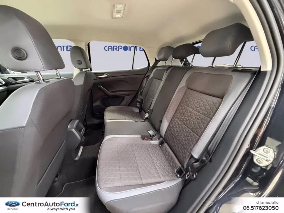 Volkswagen T-Cross usata a Roma (13)