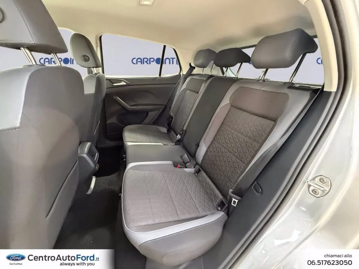 Volkswagen T-Cross usata a Roma (13)