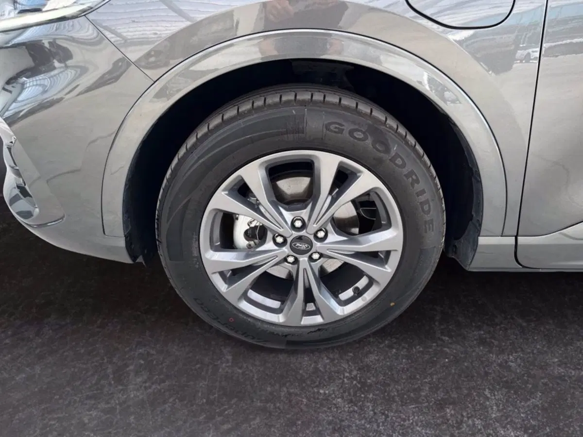Ford Kuga usata a Milano (9)