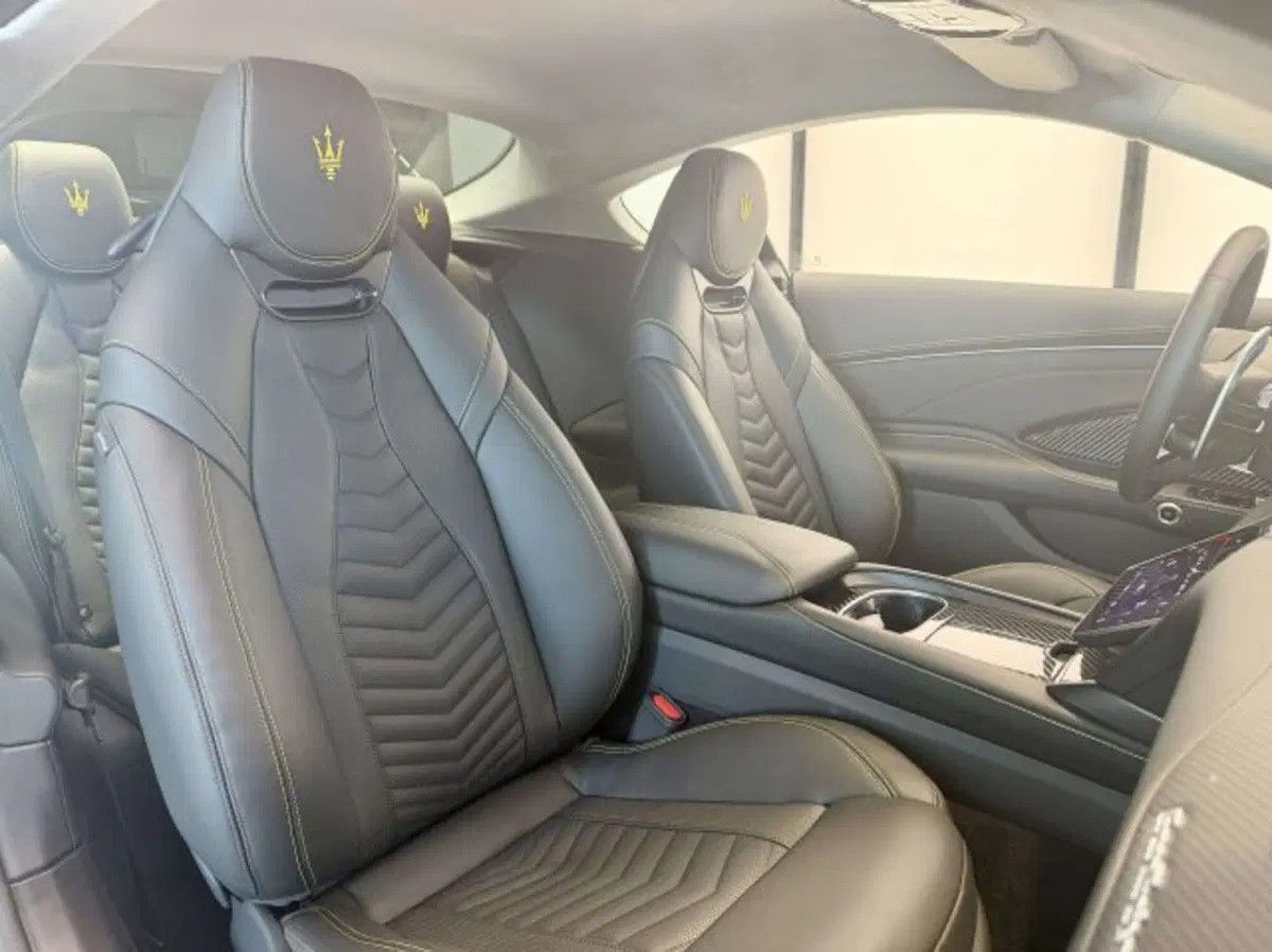 Maserati Granturismo nuova a Torino (11)
