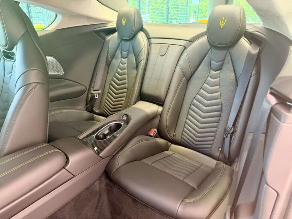 Maserati Granturismo nuova a Torino (12)
