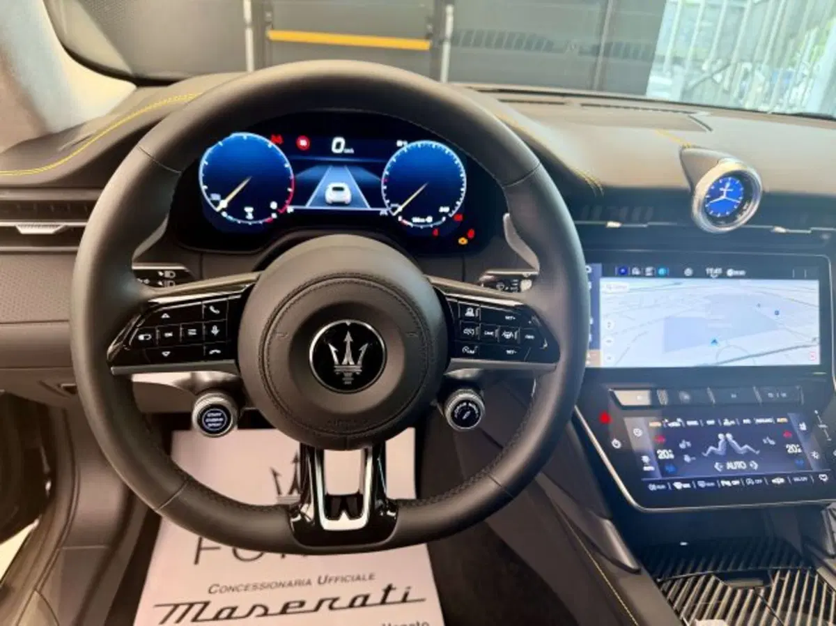 Maserati Granturismo nuova a Torino (14)