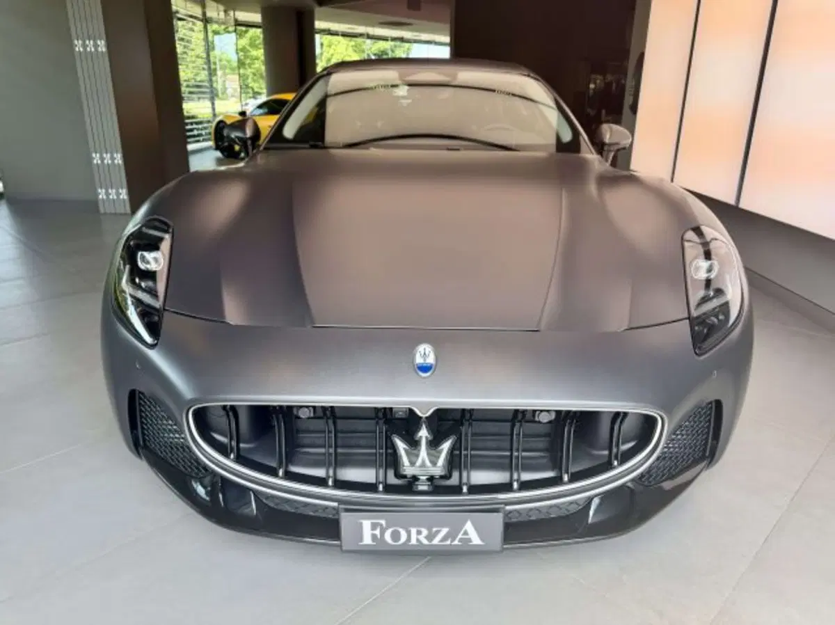 Maserati Granturismo nuova a Torino (2)
