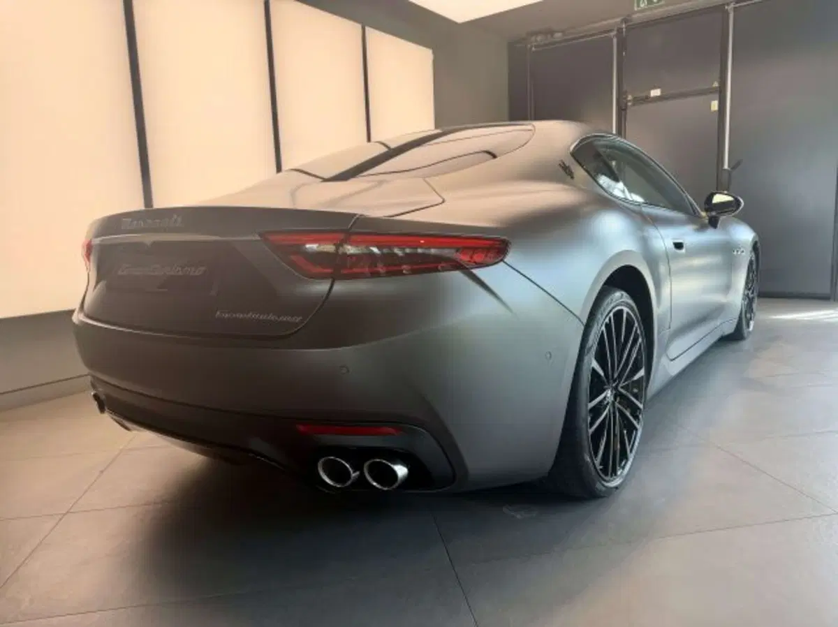 Maserati Granturismo nuova a Torino (8)