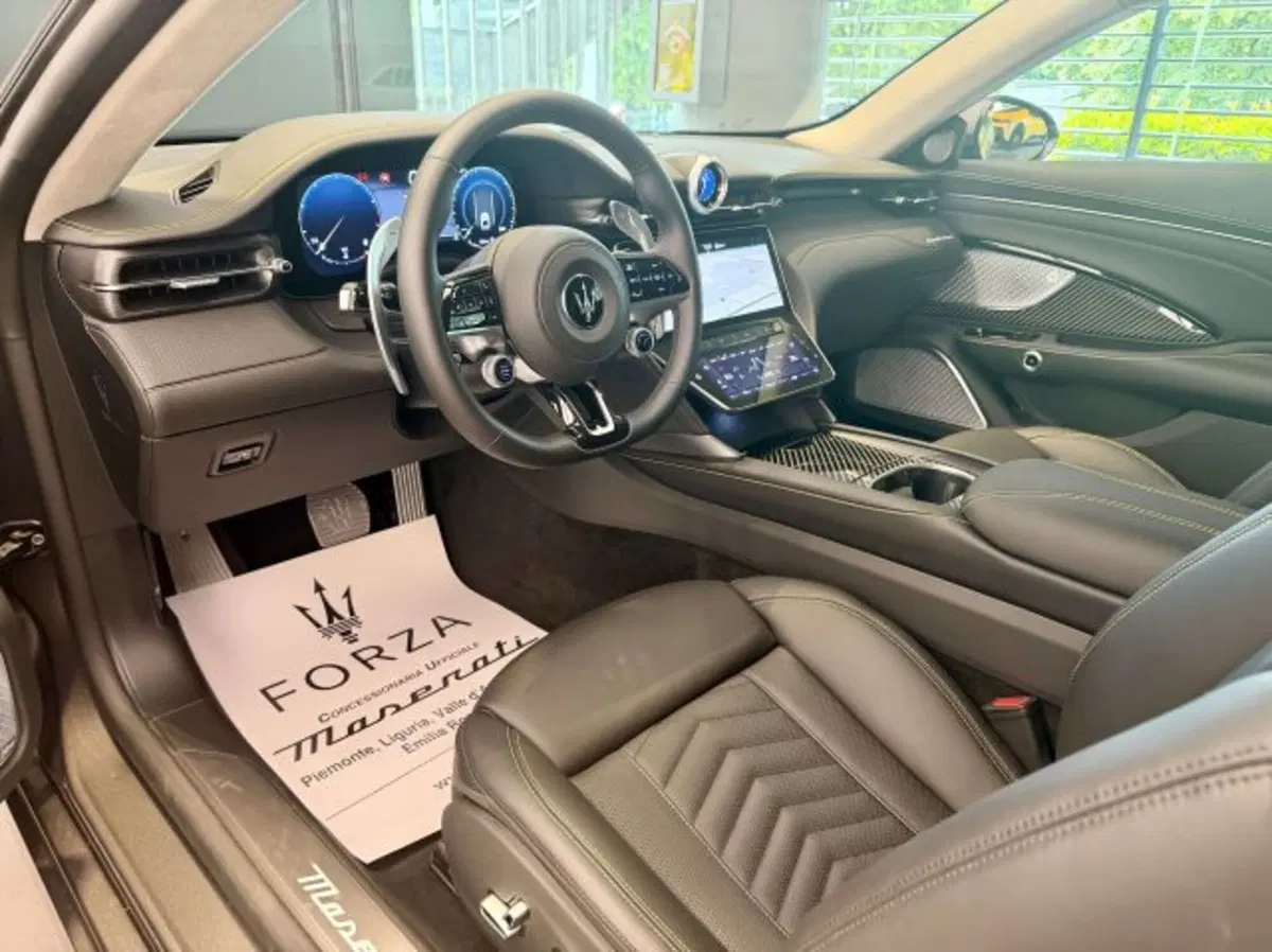 Maserati Granturismo nuova a Torino (9)