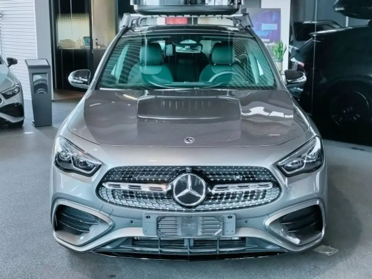Mercedes-Benz GLA SUV nuova a Teramo (2)