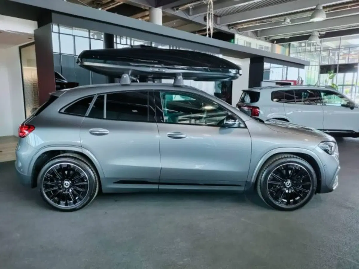 Mercedes-Benz GLA SUV nuova a Teramo (3)