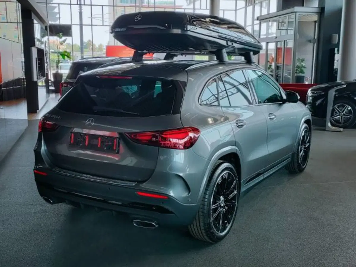 Mercedes-Benz GLA SUV nuova a Teramo (4)