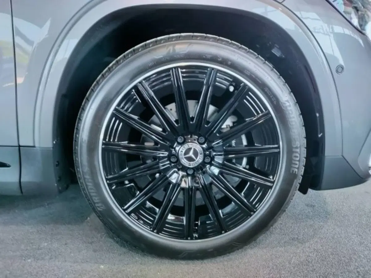 Mercedes-Benz GLA SUV nuova a Teramo (7)