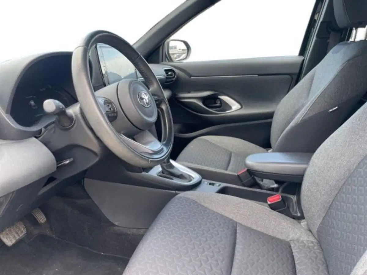 Toyota Yaris Cross usata a Vercelli (7)