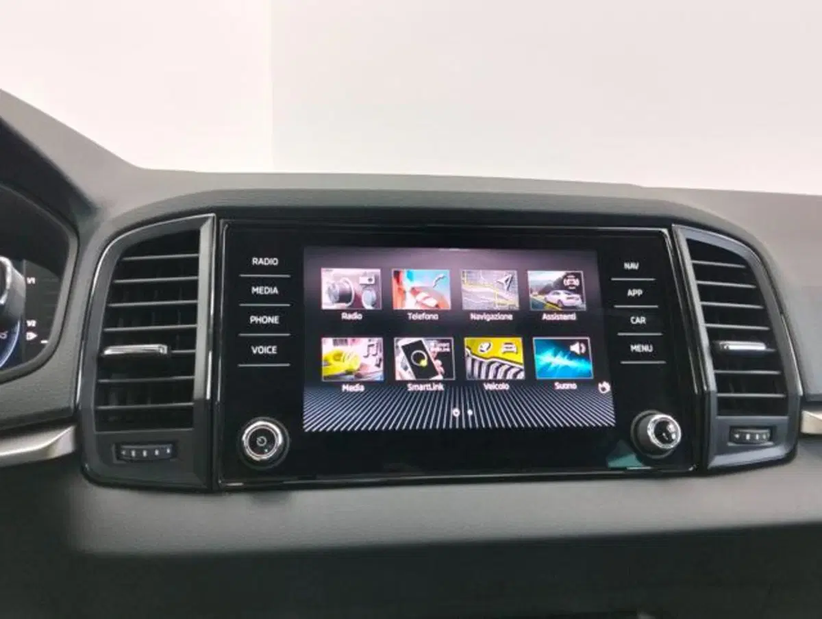 Skoda Karoq usata a Como (17)