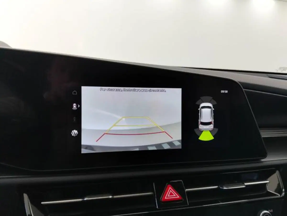 Kia Niro usata a Como (17)