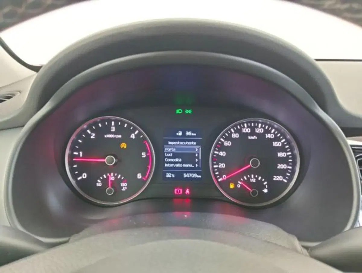 Kia Stonic usata a Como (12)