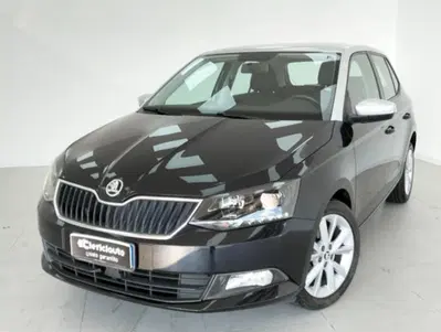 Skoda Fabia 1.0 MPI 75 CV Twin Color Design Edition Argento del 2017 usata a Lurate Caccivio