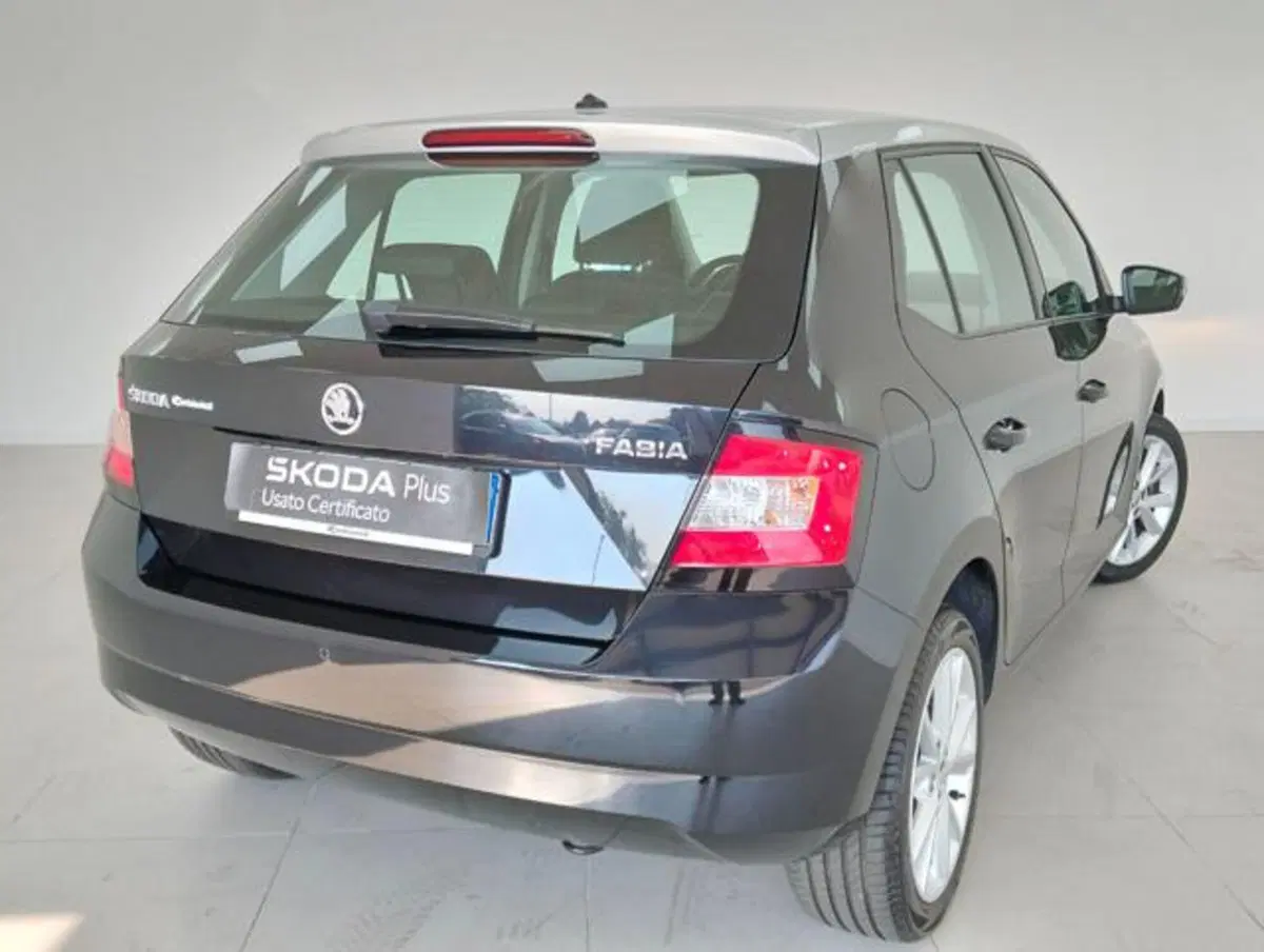 Skoda Fabia usata a Como (2)