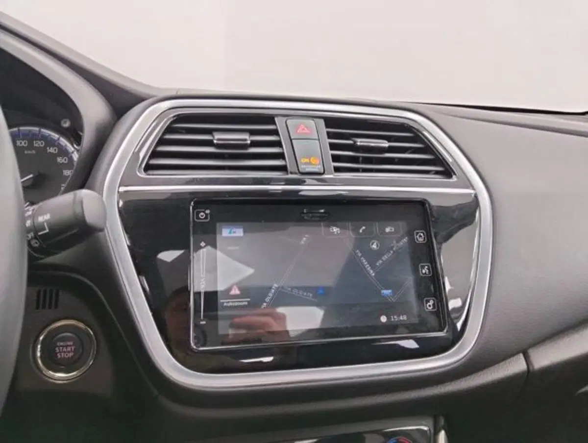 Suzuki S-Cross usata a Como (13)