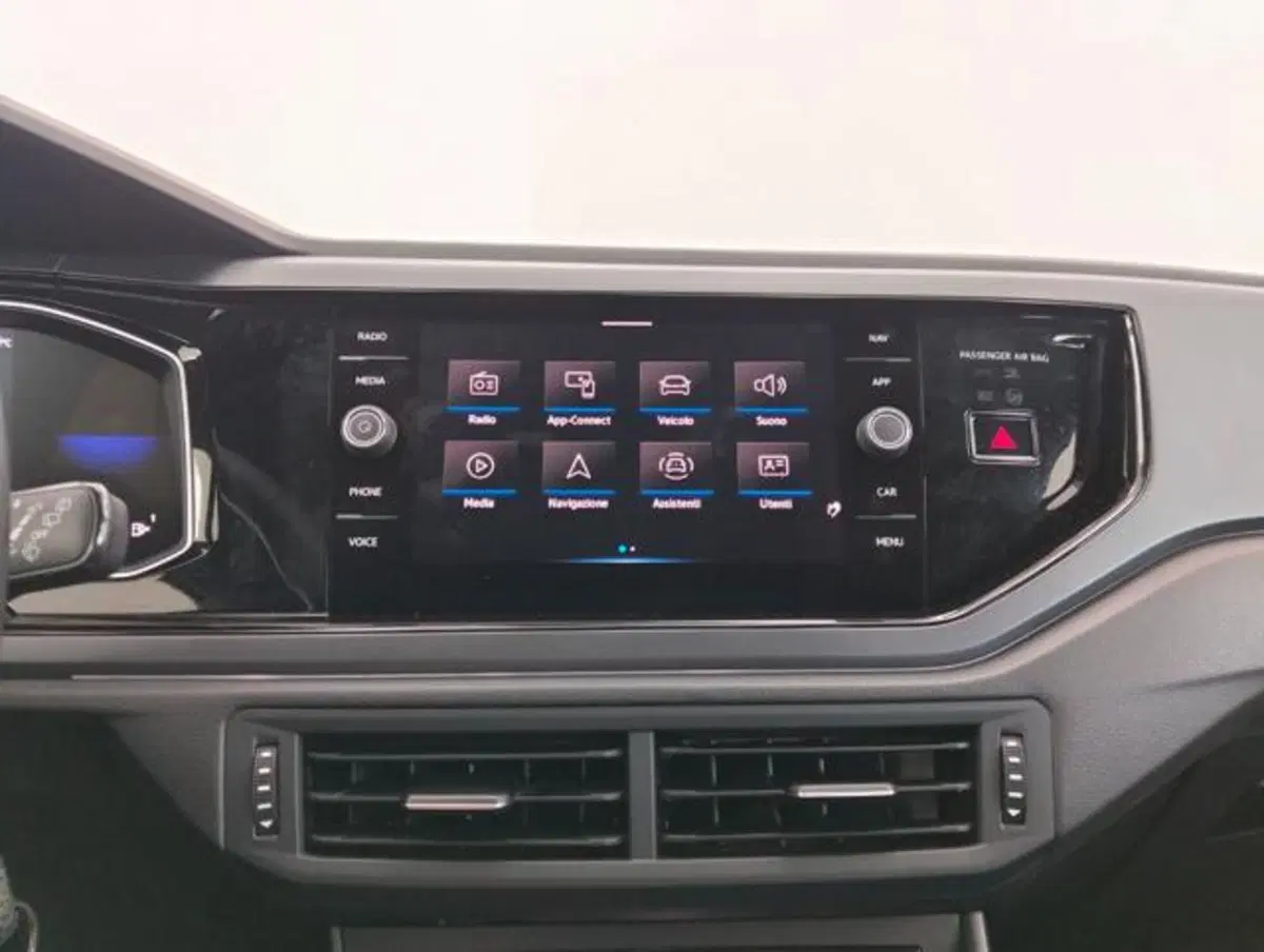 Volkswagen Polo usata a Como (15)