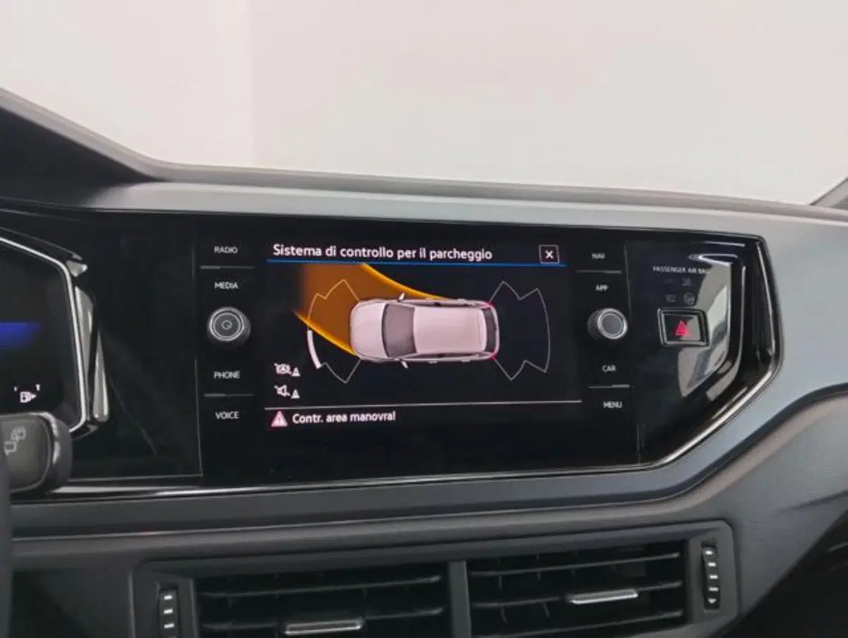 Volkswagen Polo usata a Como (17)