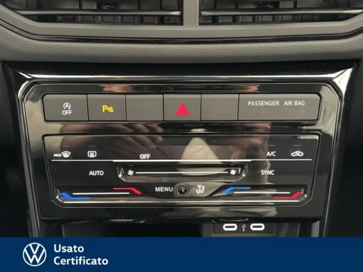Volkswagen T-Cross nuova a Vicenza (16)