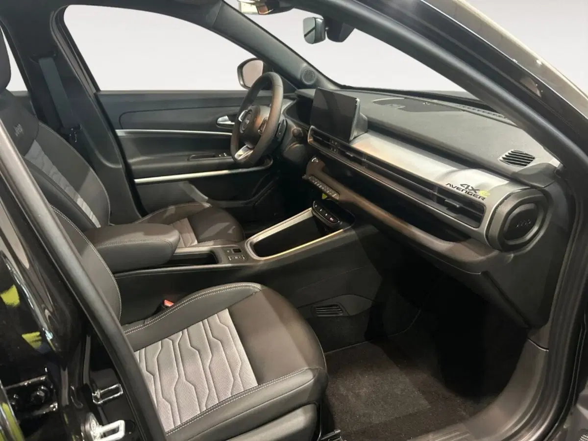 Jeep Avenger nuova a Verona (5)