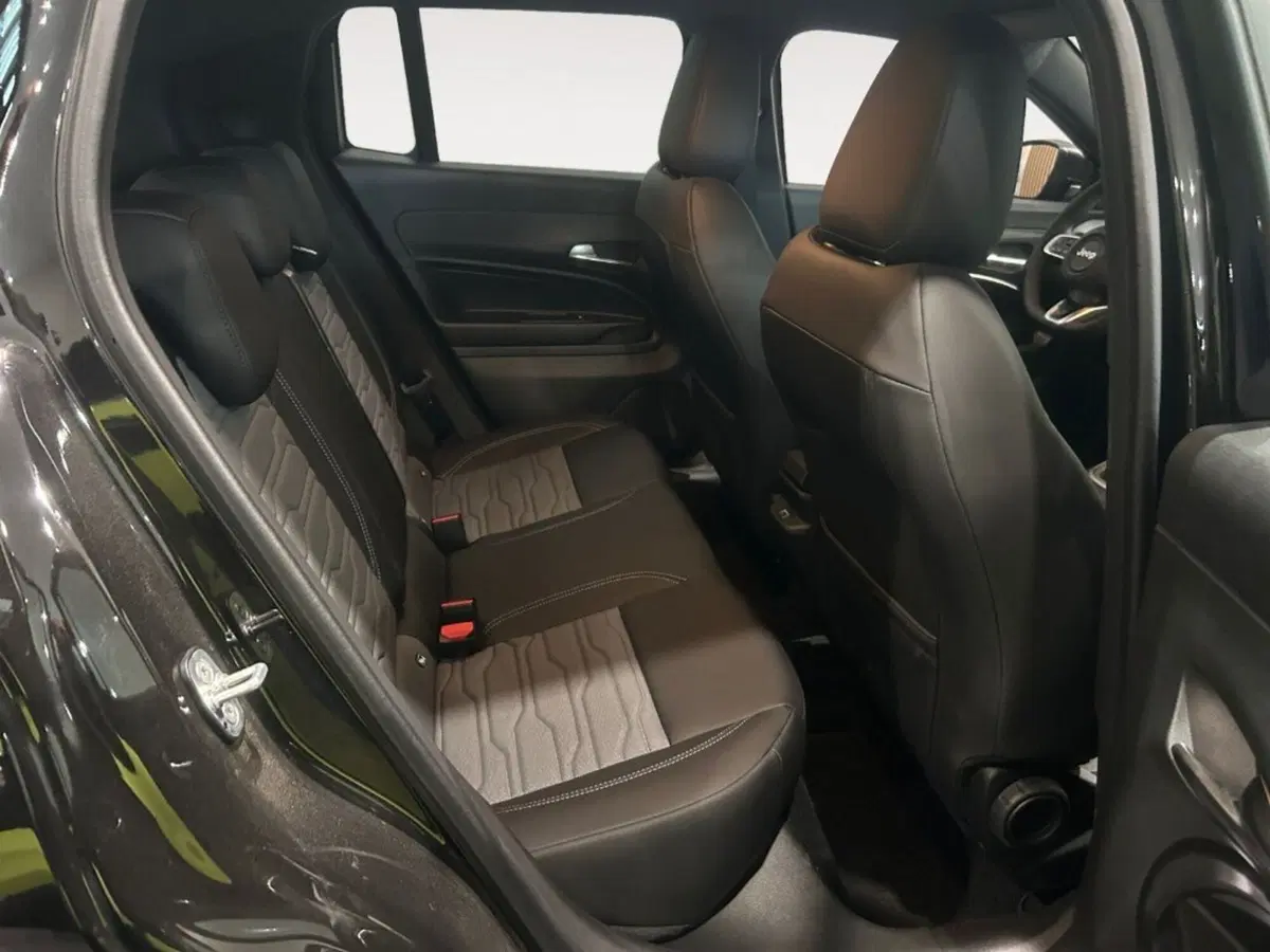 Jeep Avenger nuova a Verona (6)