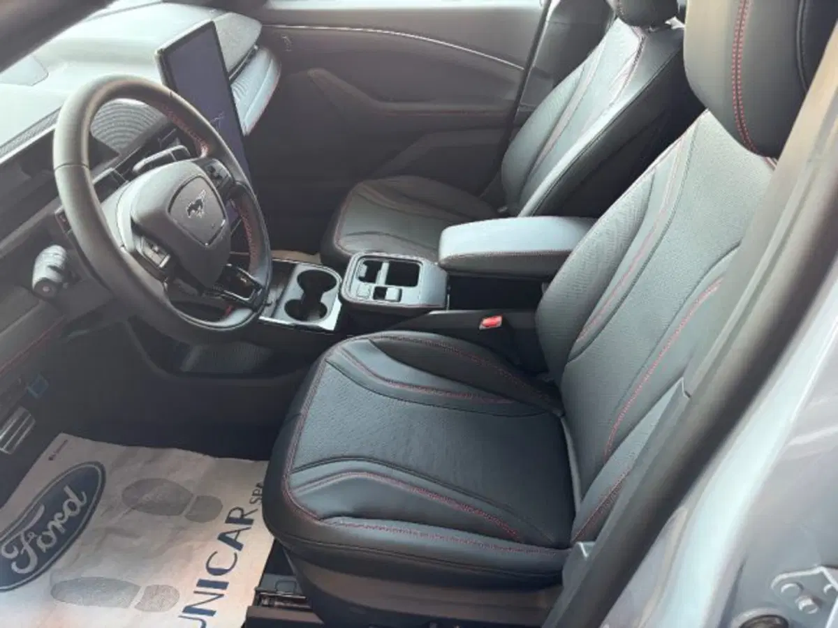 Ford Mustang Mach-E nuova a Cuneo (7)